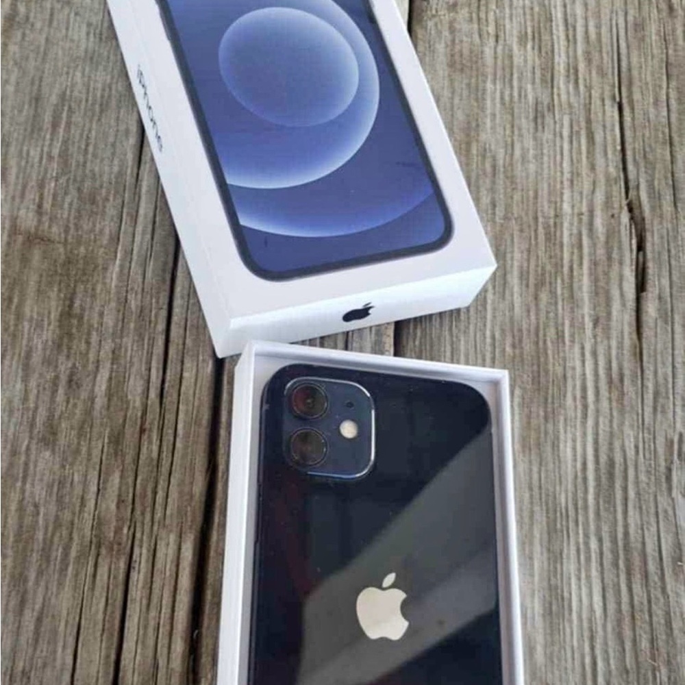 Apple iPhone 12 - Black- 64 GB in good mint condition